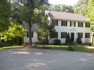 89 Fairoaks Ln, Cohasset, MA 02025