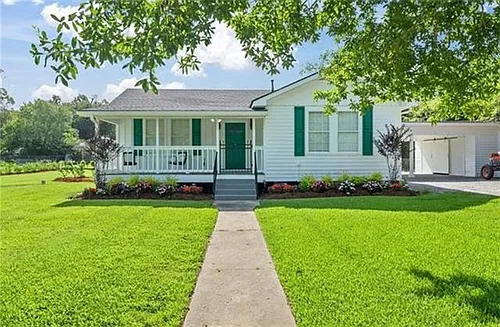 225 Magnolia St Photo 1