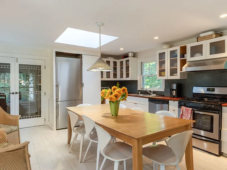 60 Harrison St — Photo 6