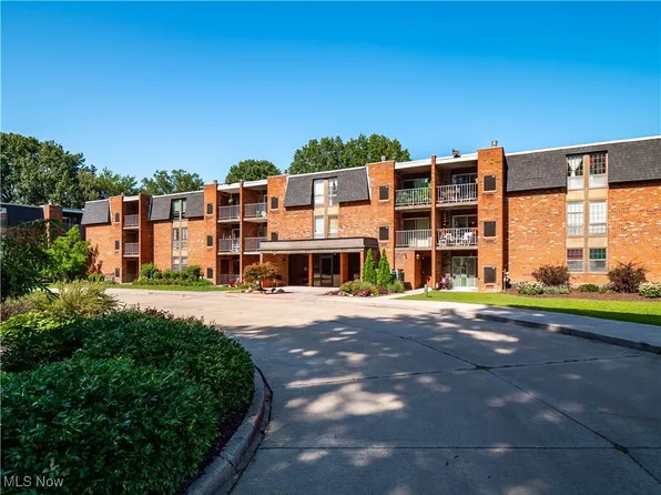 4187 Columbia Rd APT 130, North Olmsted, OH 44070