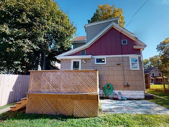 3rd image of 400 Hammond Ave