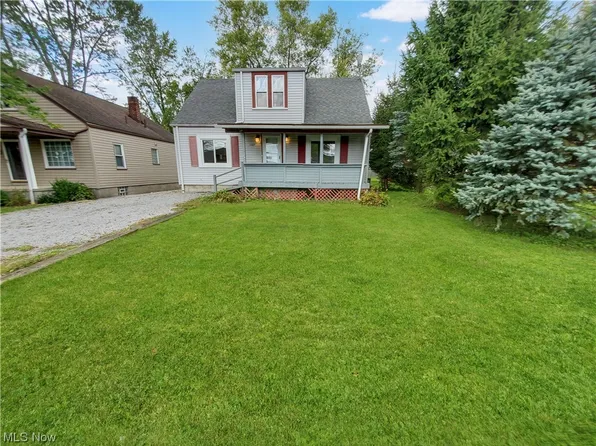 2227 N Glenwood Ave, Niles, OH 44446