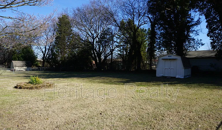 867 Westgate Dr — Photo 40