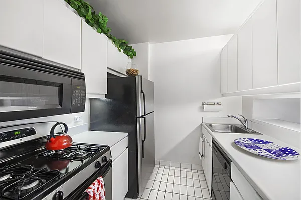 Sold by Stribling | media 13