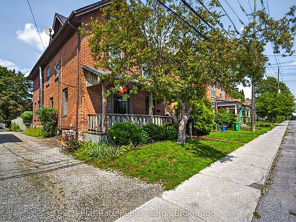 2nd image of 220 London St