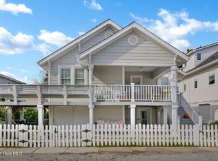 209 Channel Dr N, Wrightsville Beach, NC 28480