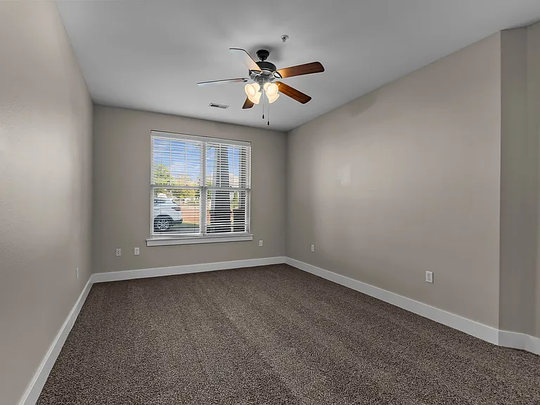 2041 Walden Blvd — Photo 9