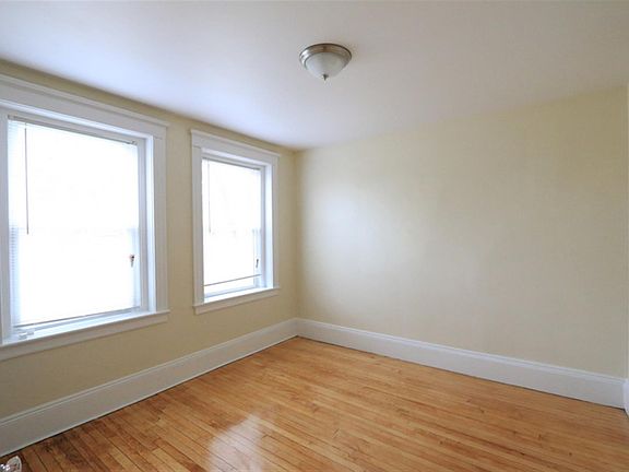 4th image of 6 Craigie Cir APT 31