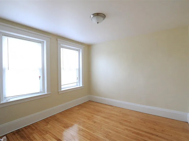8 Craigie St #3 — Photo 7