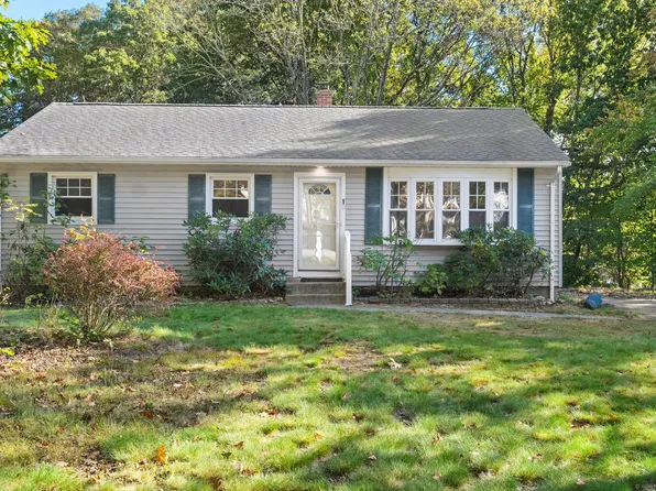 17 Manor Road, Montville, CT 06370
