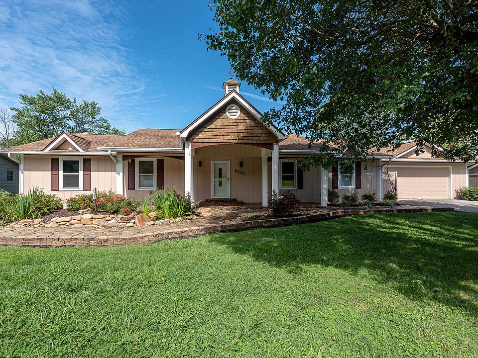 1st image of 2129 Chesterfield Dr