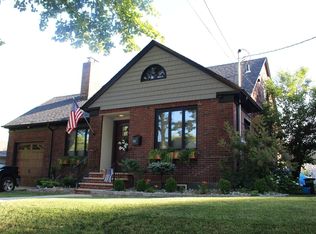 130 Jacques Ave, Staten Island, NY 10306