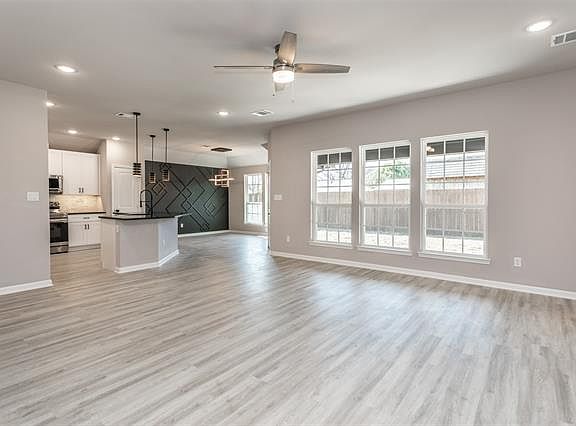 5th image of 1139 Vintage Ave