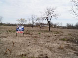 224 Maverick St, El Indio, TX 78860