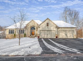 8346 Ironwood Trl, Chisago City, MN 55013