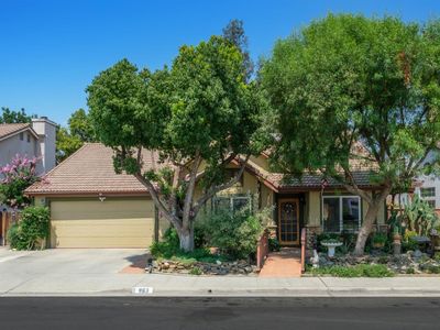 863 N Bush Ave, Clovis, CA, 93611