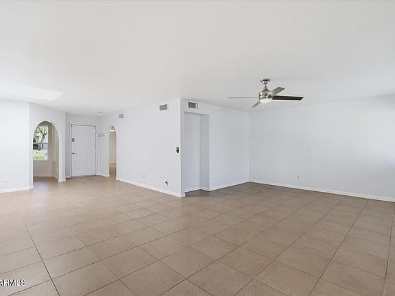 5th image of 2523 E VILLA MARIA Drive