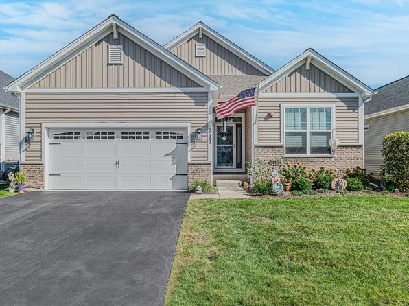 211 N Sunset Ln, Addison, IL 60101