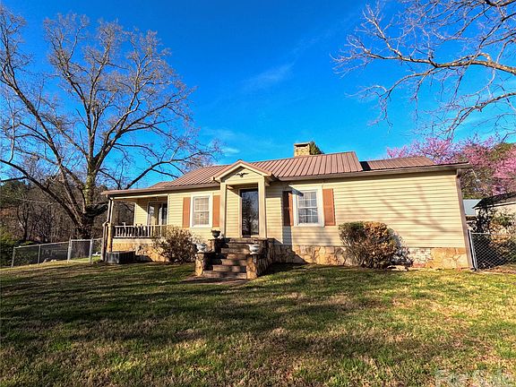 3rd image of 1410 Omni Ln