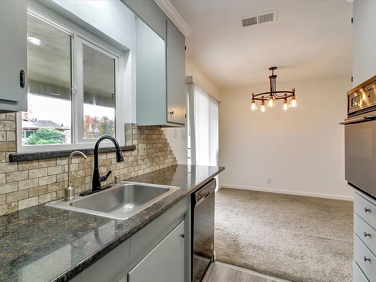 3586 Payne Ave #10 — Photo 10