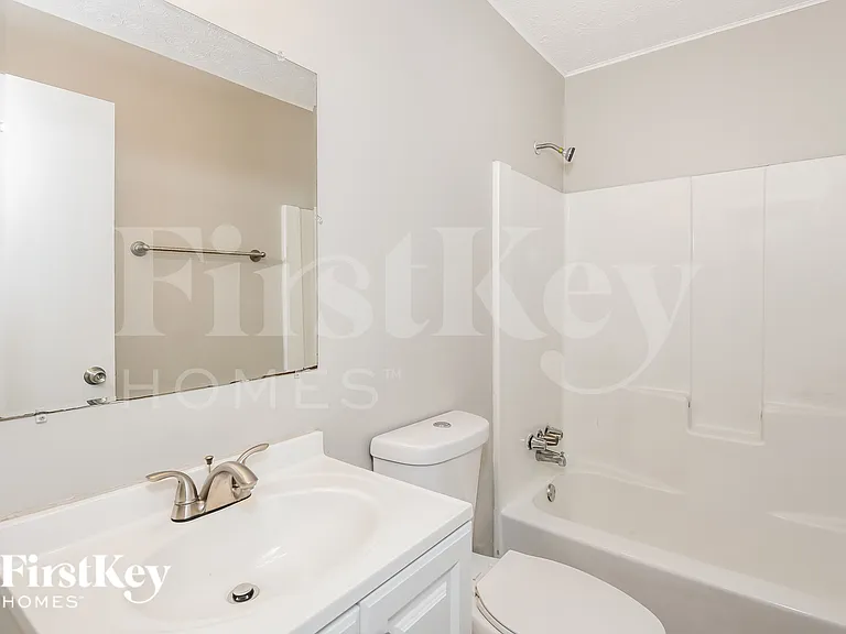 125 Creekview Dr — Photo 13