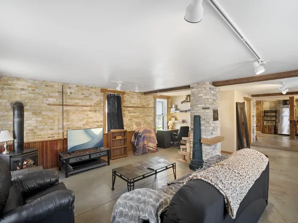 1806 N Arlington Pl #B, Milwaukee, WI 53202