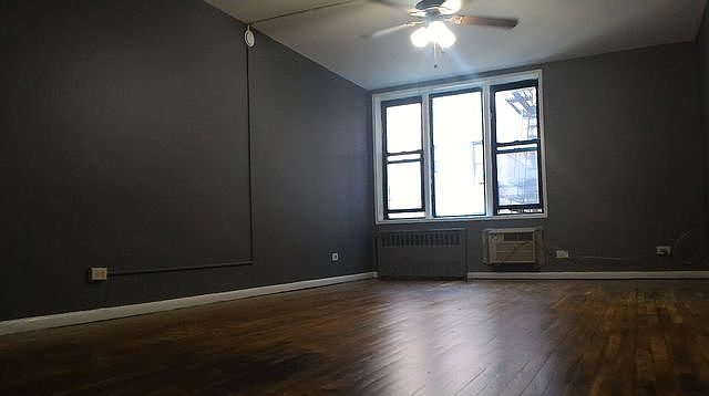 2nd image of 8330 Vietor Ave #406