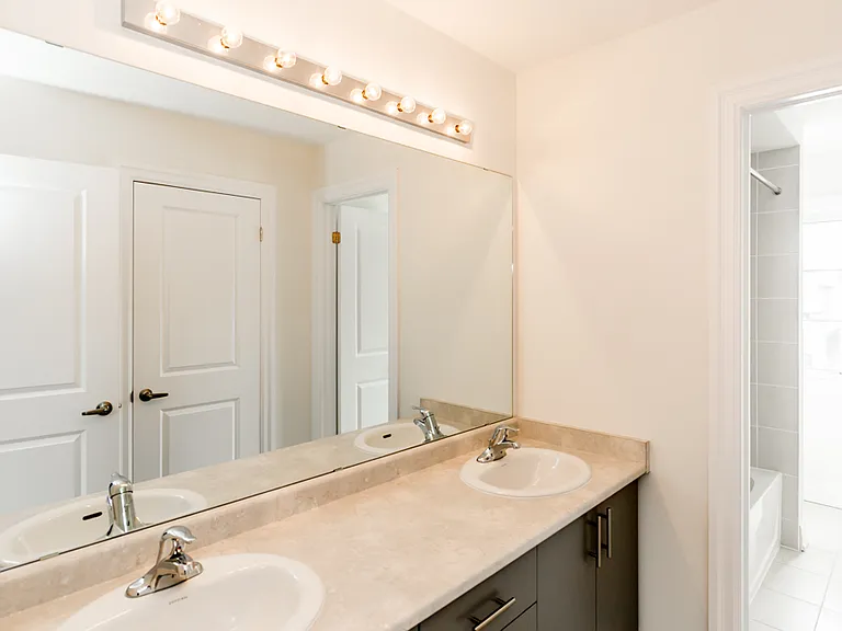 1024 Wickham Rd — Photo 24