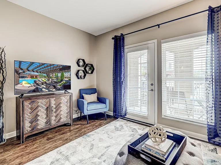 Clifton Park Apartment Homes — Photo 8