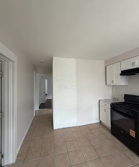 221 S 7th St #2 — Photo 16