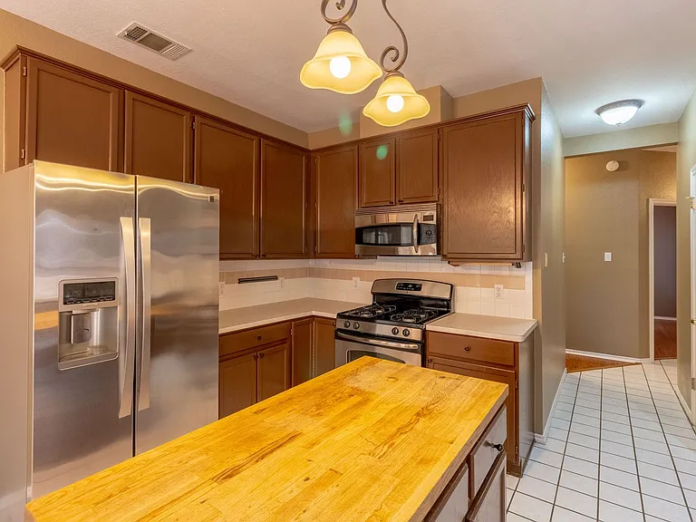 8209 Forest Heights Ln — Photo 8