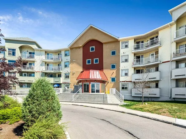 700 W Willowbrook Rd NW #2132, Airdrie, AB T4B 0L5