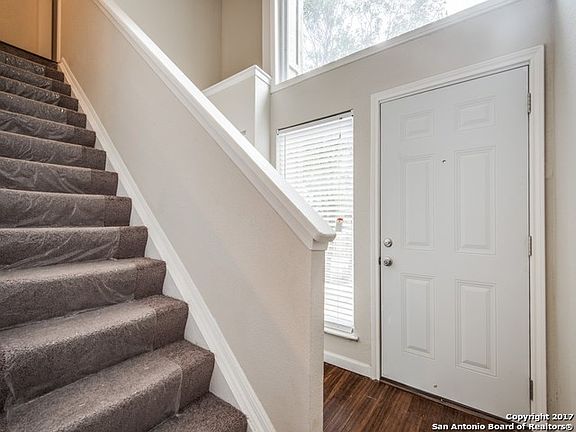 2nd image of 1504 Everest St