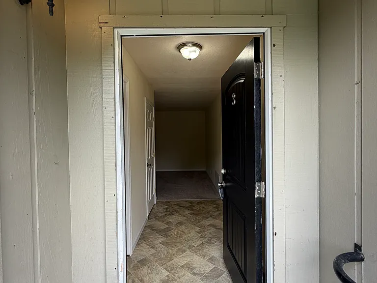 125 Ascot Ct #3 — Photo 1
