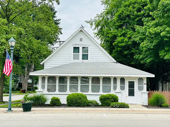 216 W Main St, Arcadia, IN 46030