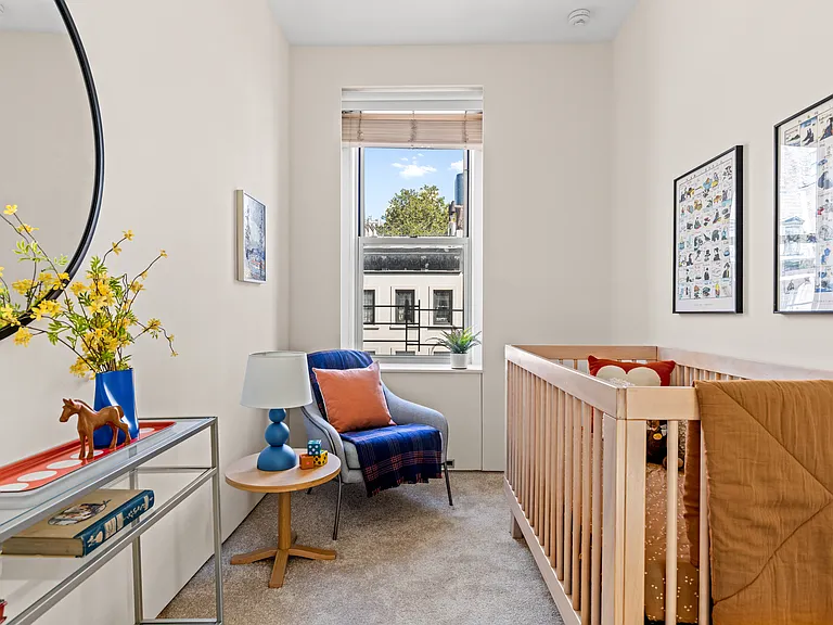240 E 61st St #1 — Photo 10