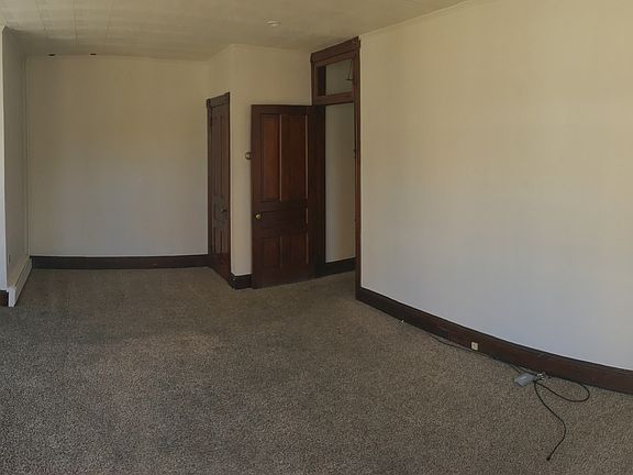5th image of 410 W 1st Ave #B