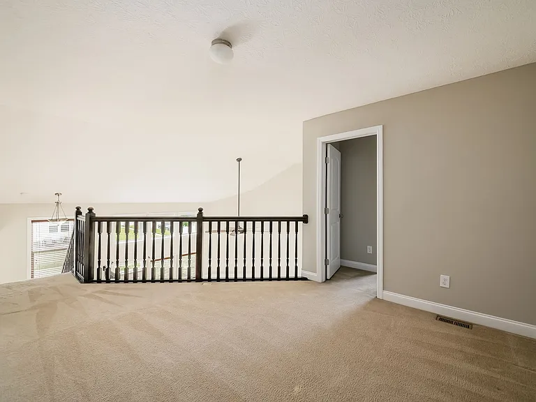 8865 Sweetshade Dr — Photo 32
