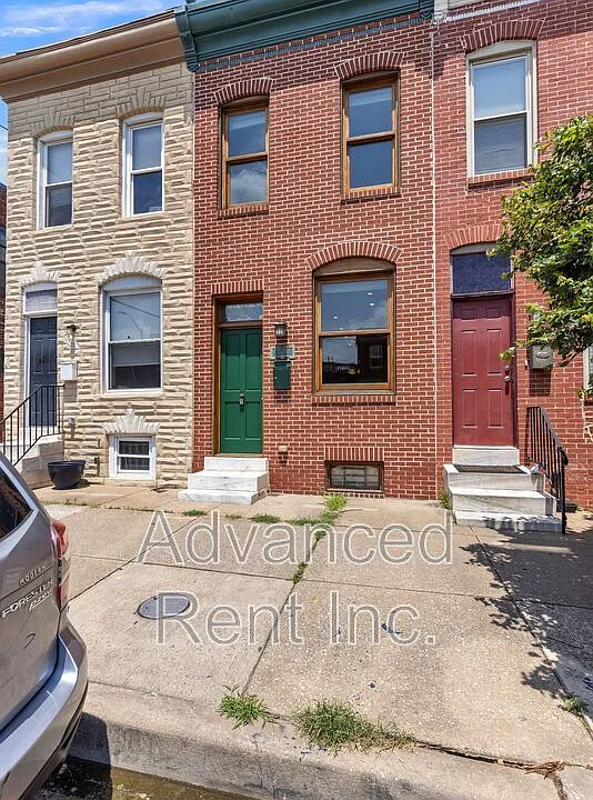 2802 E Fairmount Ave