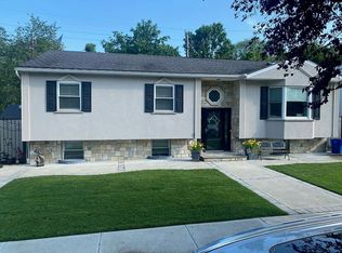 203 S Railroad St, Staten Island, NY 10312