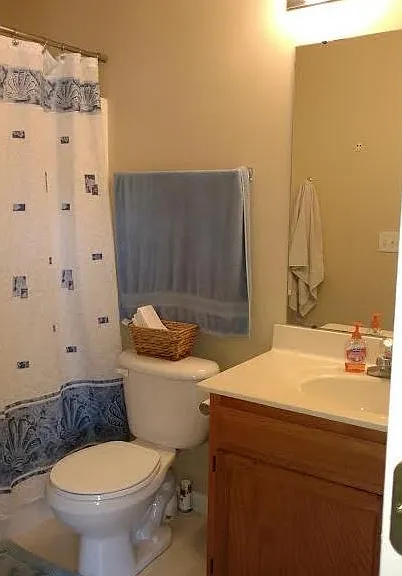 455 Thompson Dr — Photo 9