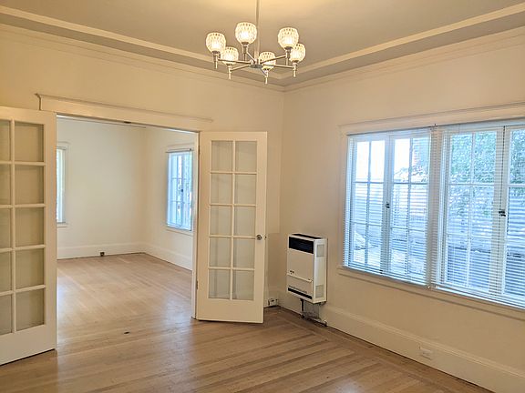 Dining room, ~14' x 14'