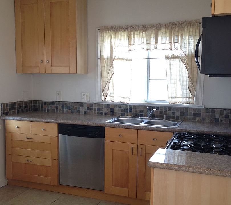 1st image of 349 1/2 Hermosa Ave #B