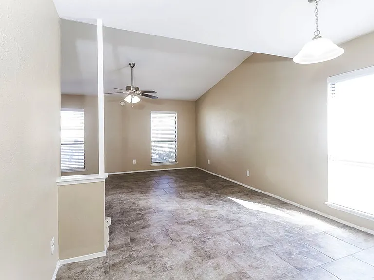 7522 Christie Ln — Photo 7