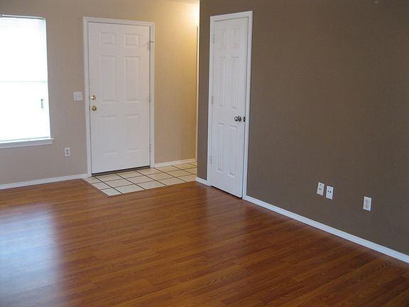 3rd image of 30 Cheryl Cir