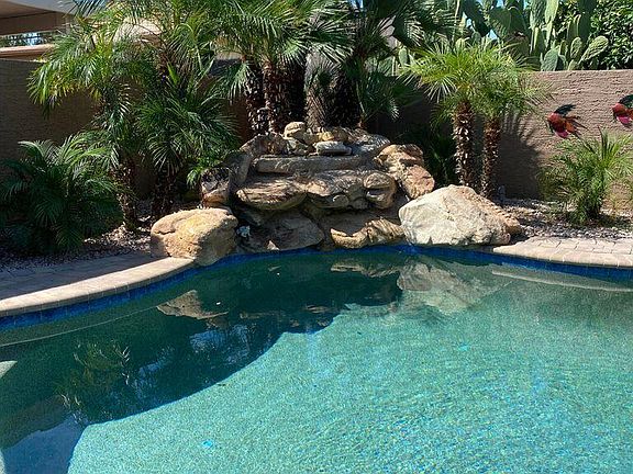 2nd image of 26002 S GREENCASTLE Drive