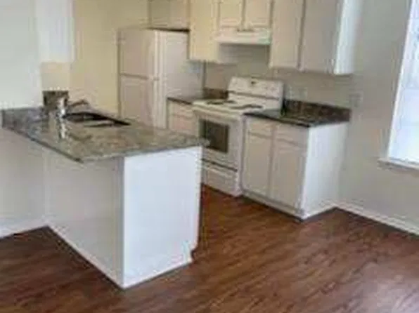 3200 Matthews Dr, Richland Hills, TX 76118