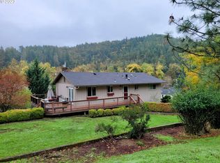 1521 Ridge Ave, Roseburg, OR 97470