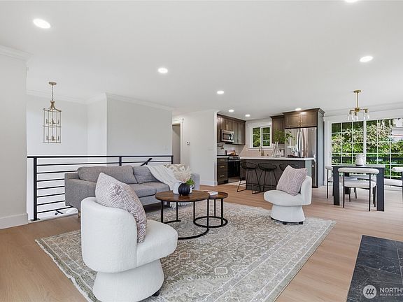 4th image of 29853 8th Avenue SW