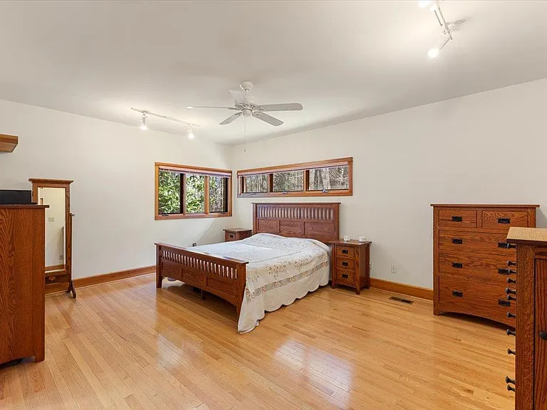 108 Campbell Ln — Photo 9